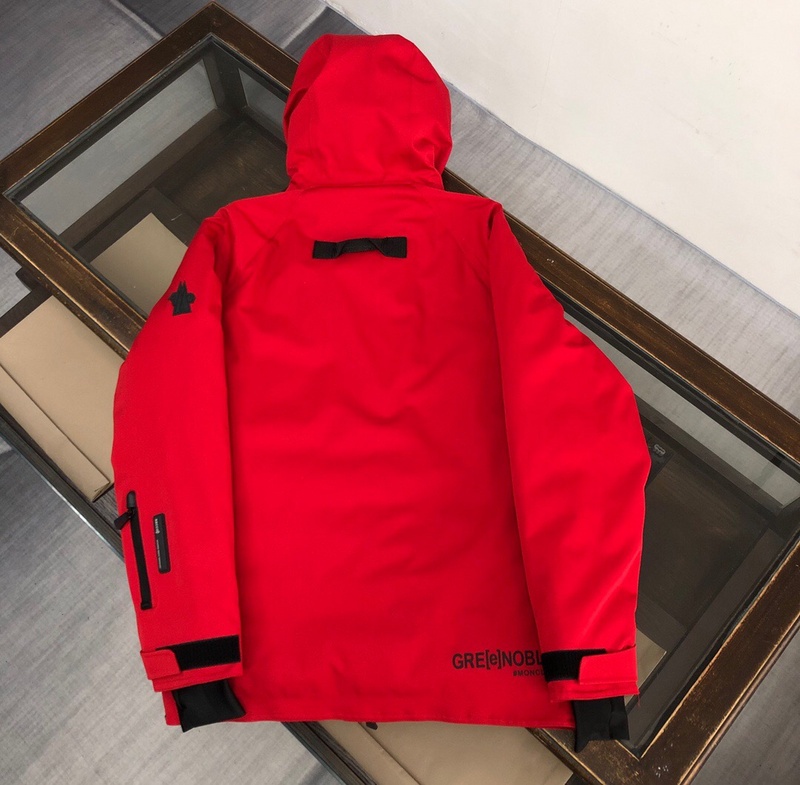 Moncler Women's Outwear 307